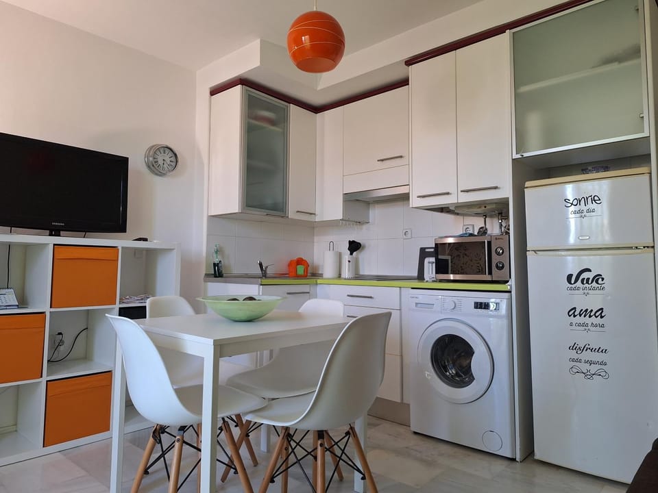 SOL Y PLAYA ROQUETAS-Ático con piscina, solarium y garaje Apartment in Roquetas de Mar