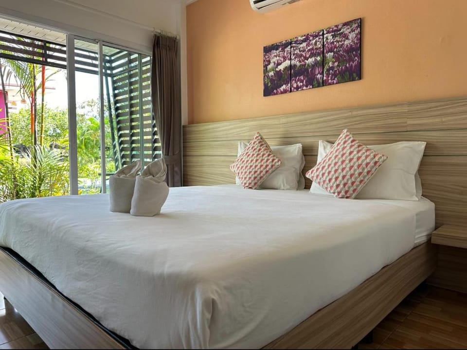 โรงแรม ทิพย์บุรี ริเวอร์ไซด์ Hotel in Thailand