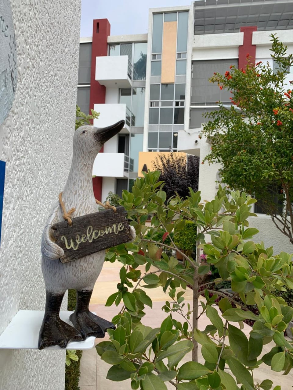 Facade/entrance