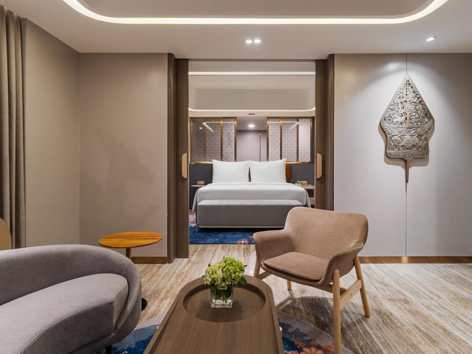 Seating area, Bedroom
