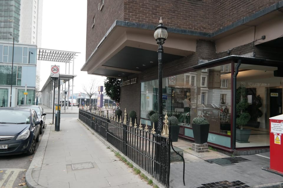 Facade/entrance