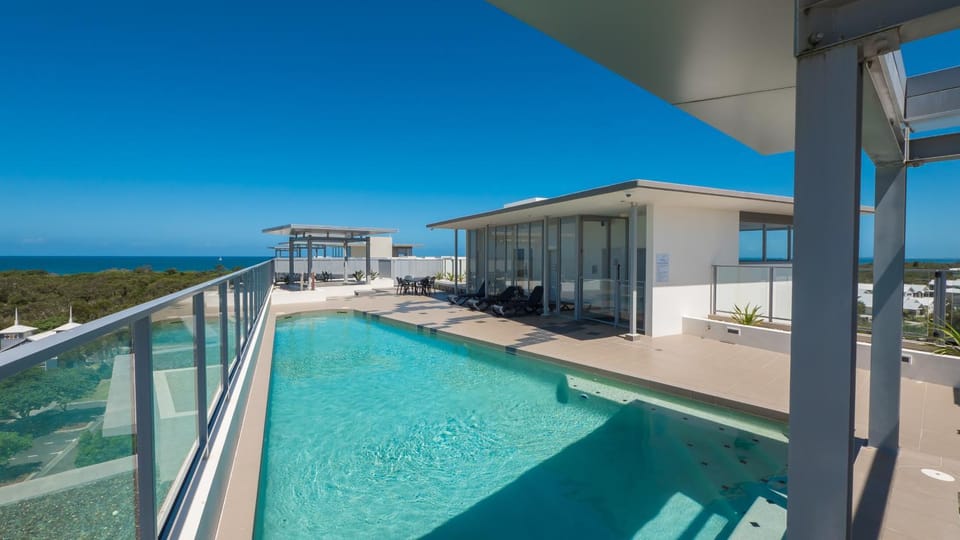 Patio, Natural landscape, Balcony/Terrace, Pool view, Sea view, Swimming pool, sunbed