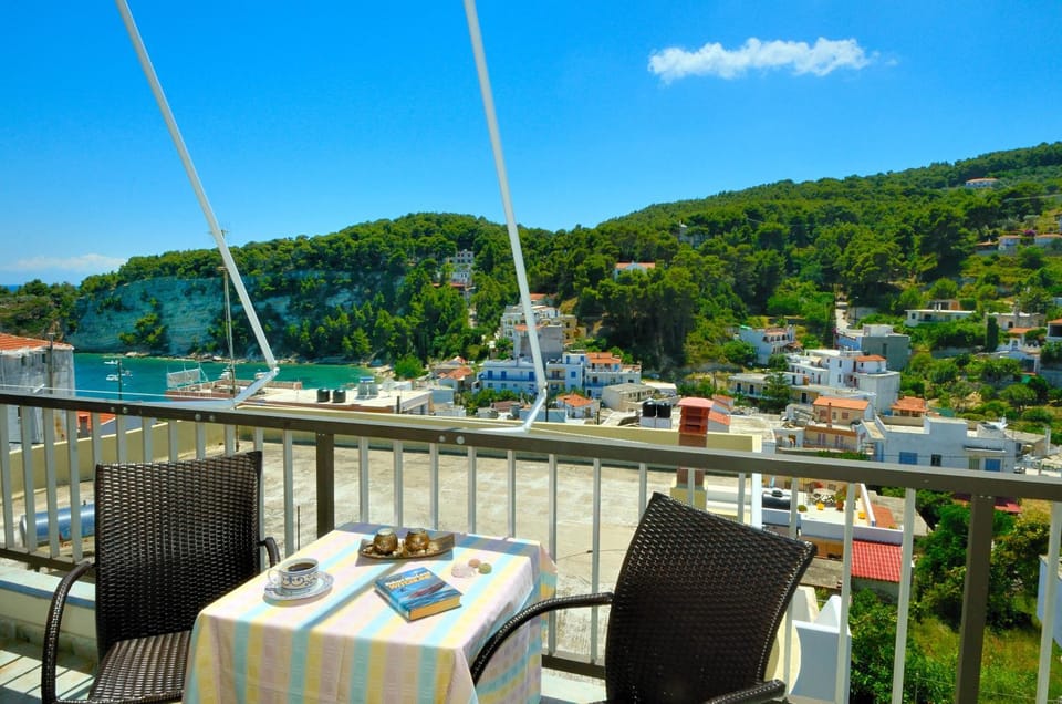 View (from property/room), Mountain view, Sea view