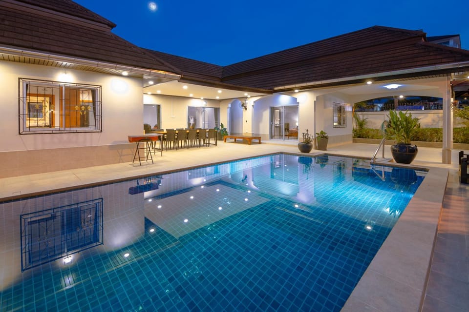 Villa Bos 5 minutes to the Beach in Jomtien Villa in Pattaya City