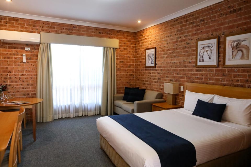 Bed, Decorative detail, Bedroom