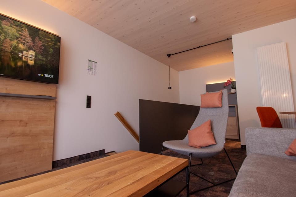 TV and multimedia, Living room, Seating area