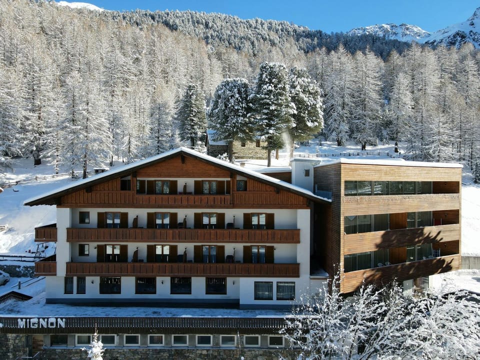 Property building, Natural landscape, Winter