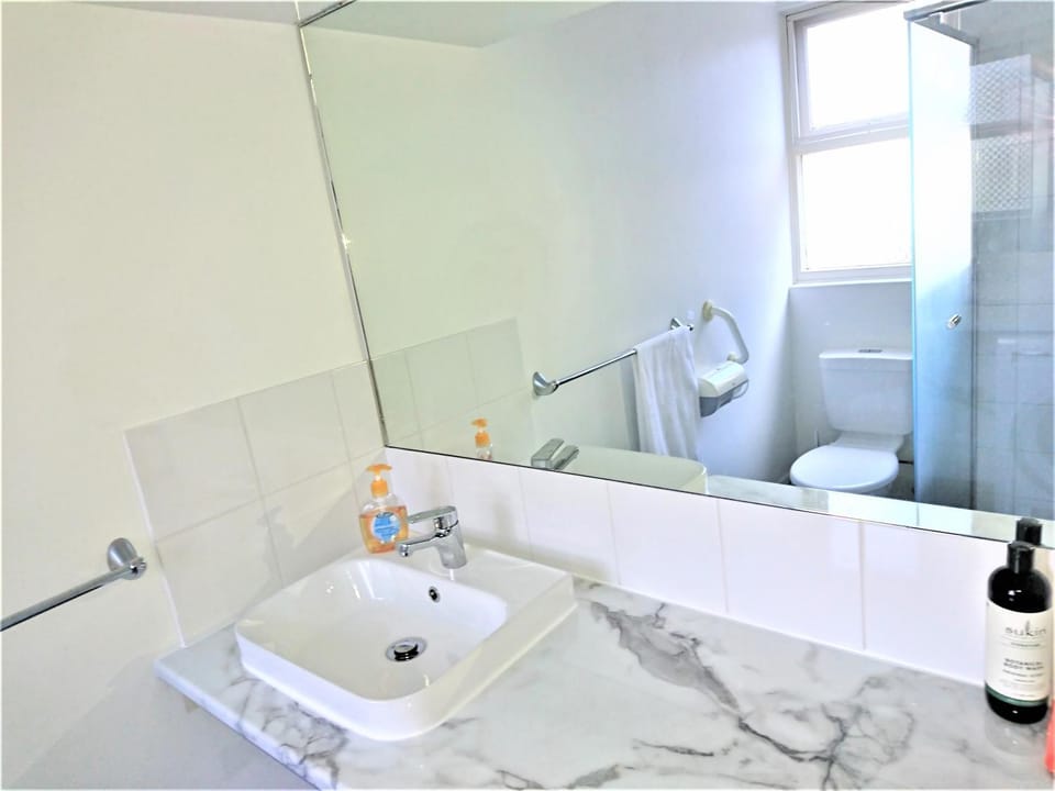 Hi 5 Glenelg Studio Apartment Apartment in Adelaide