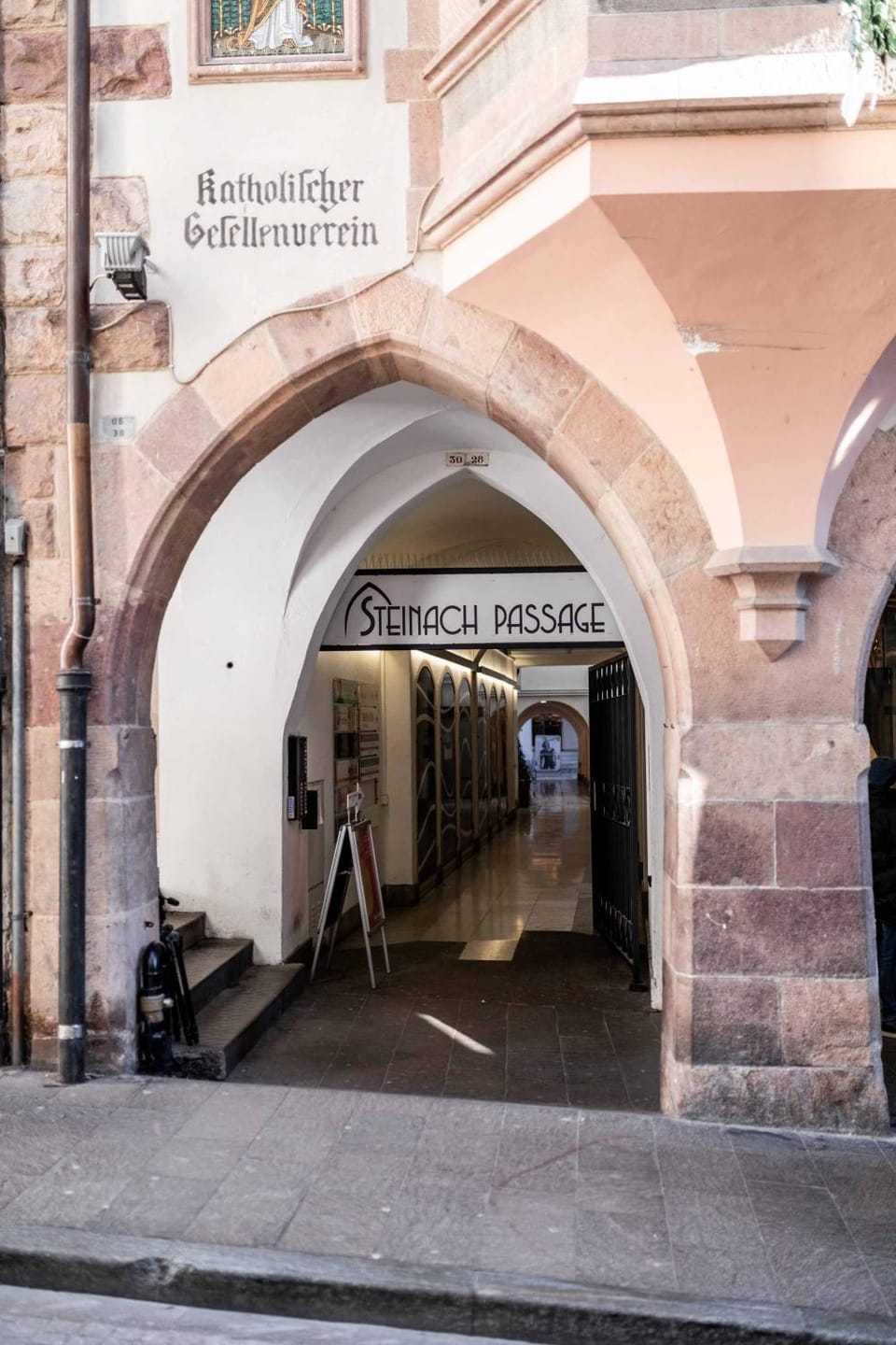 Property building, Facade/entrance