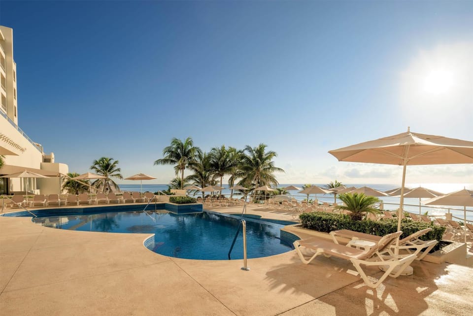 Pool view, Swimming pool