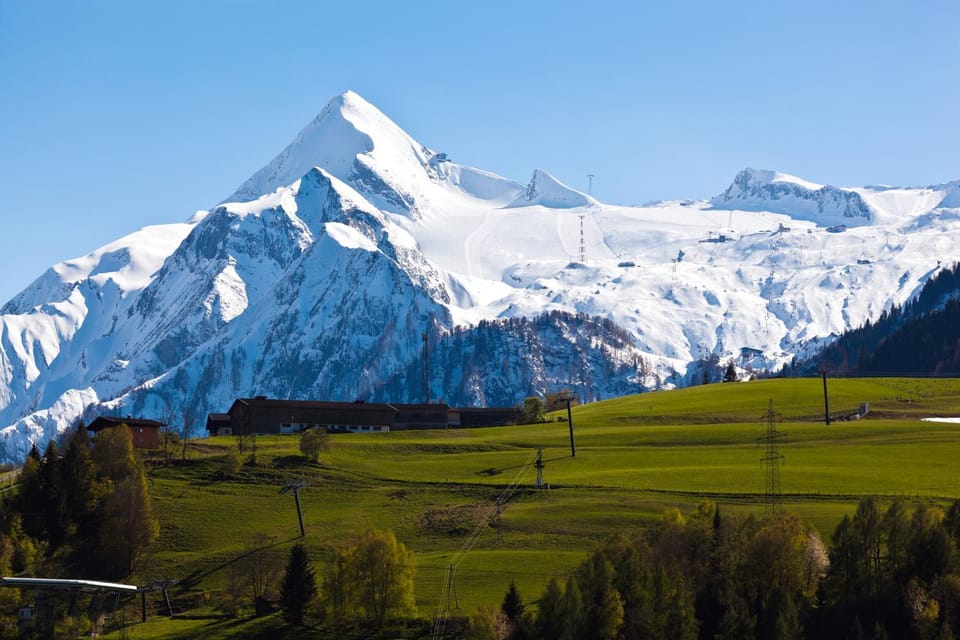 Nearby landmark, Ski School, Skiing