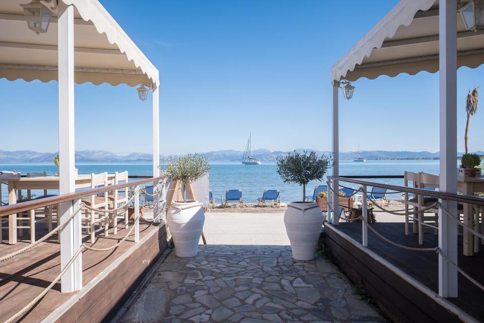 Restaurant/places to eat, Beach
