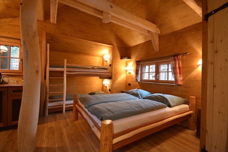 Photo of the whole room, Bedroom, bunk bed