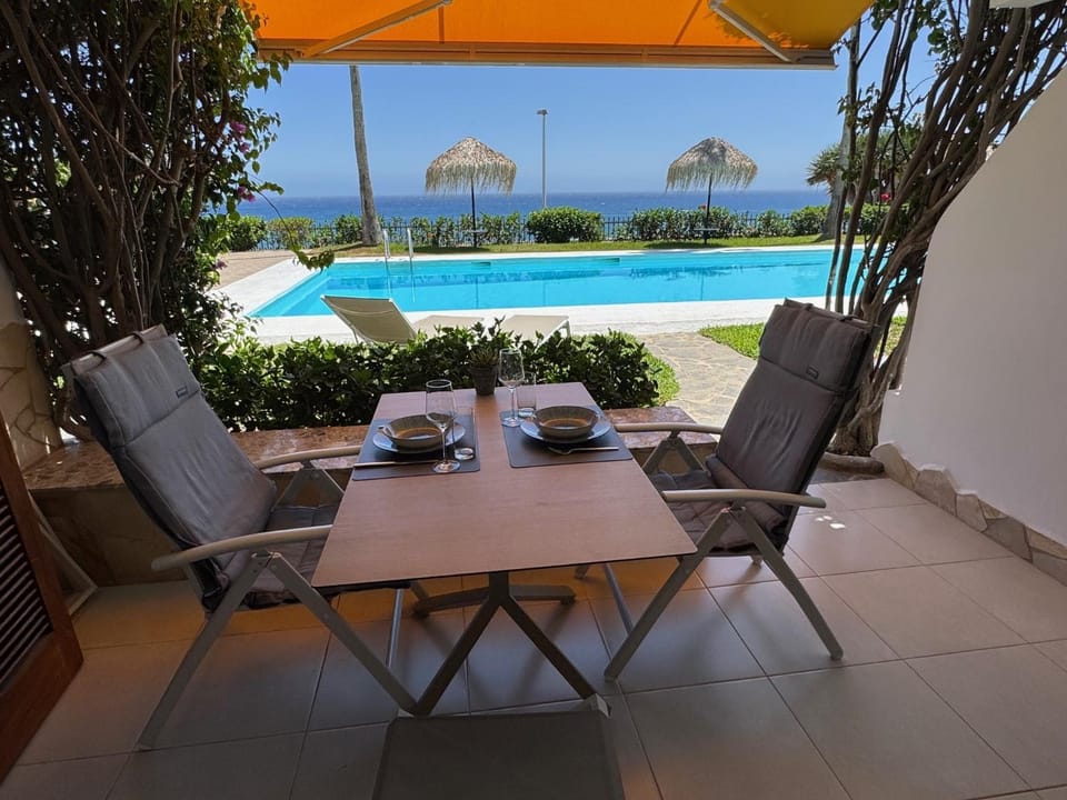 Garden, Balcony/Terrace, Pool view, sunbed
