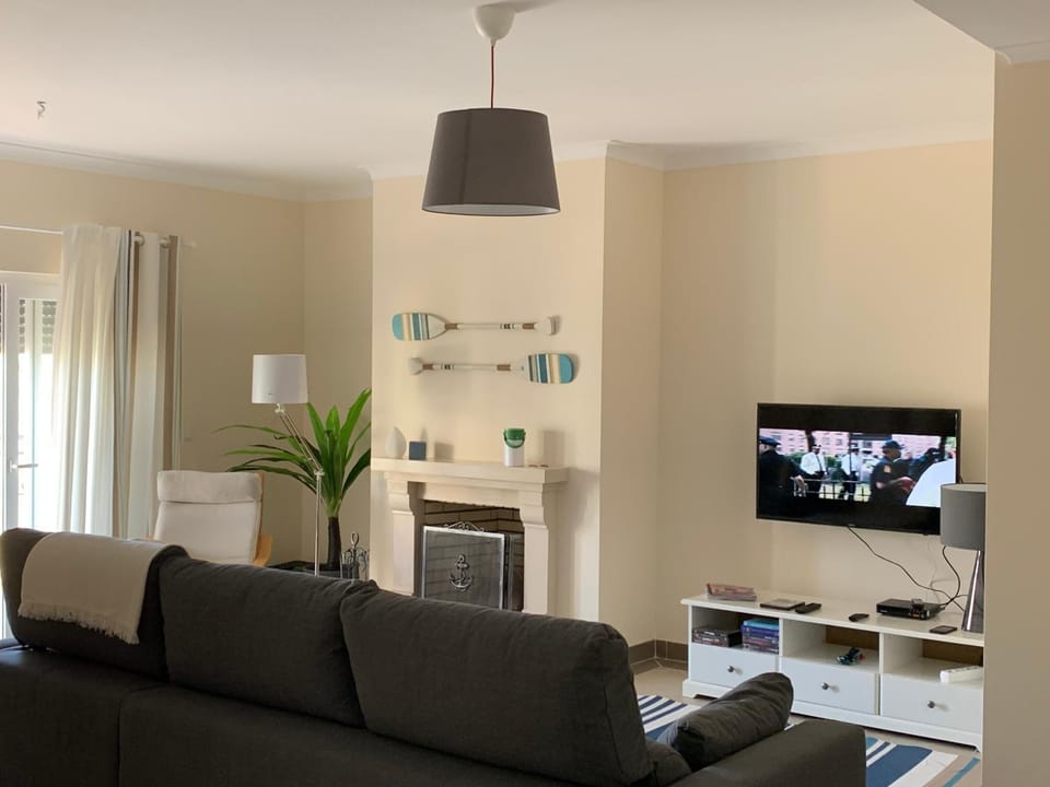 TV and multimedia, Seating area