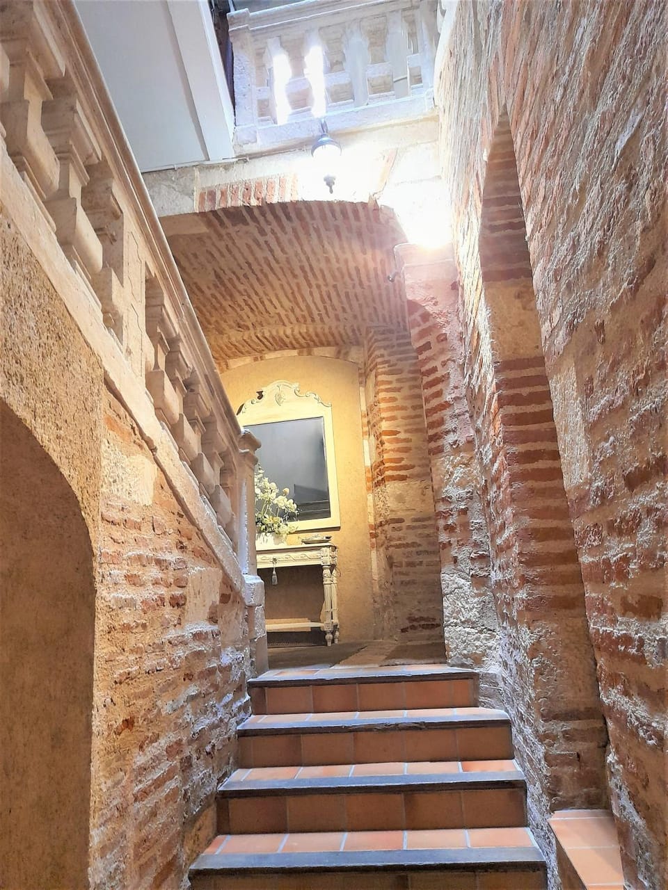 PIED A TERRE DE CHARME - 80 m2 - Hyper centre - Parking Apartment in Albi