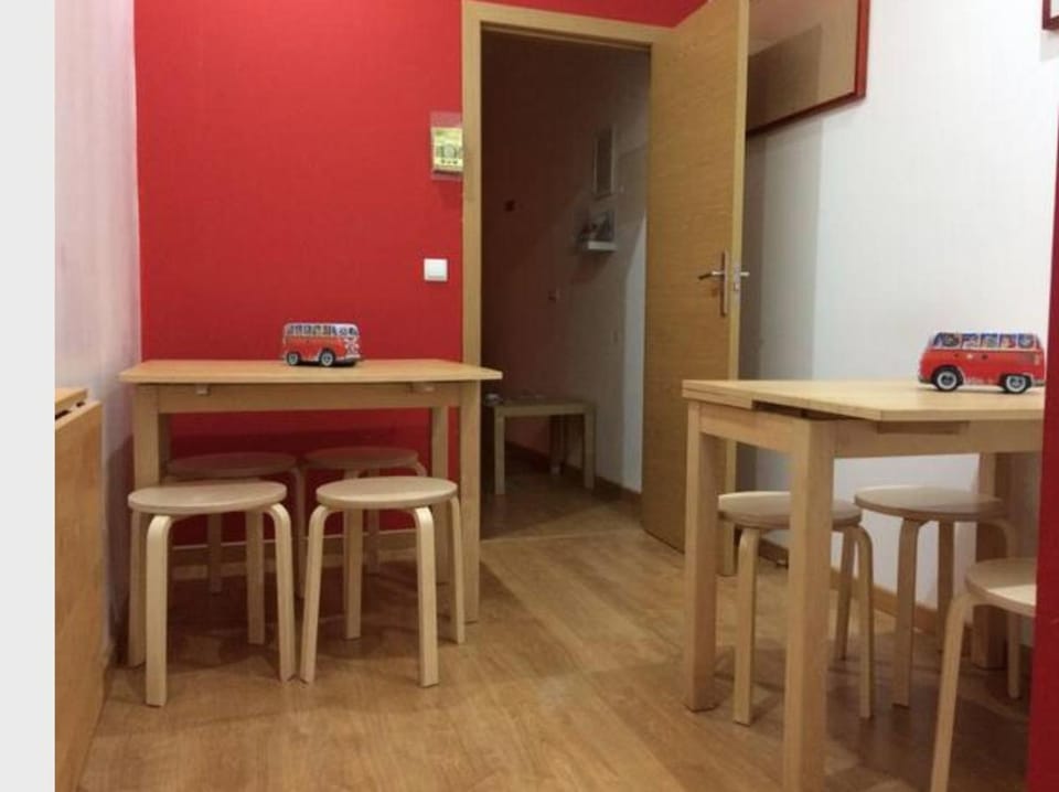 Green Wave Hostel Hostel in Coimbra District, Portugal
