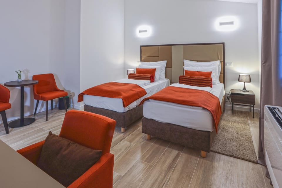 Bed, Photo of the whole room
