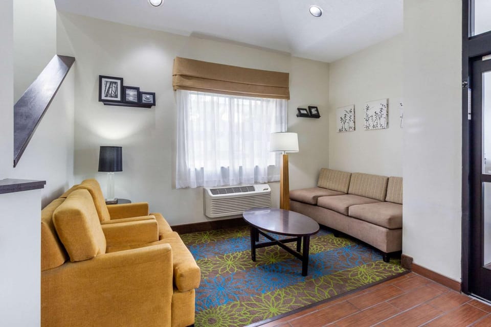 Lobby or reception, On site