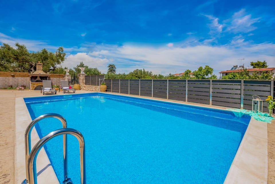 Pool view, Swimming pool