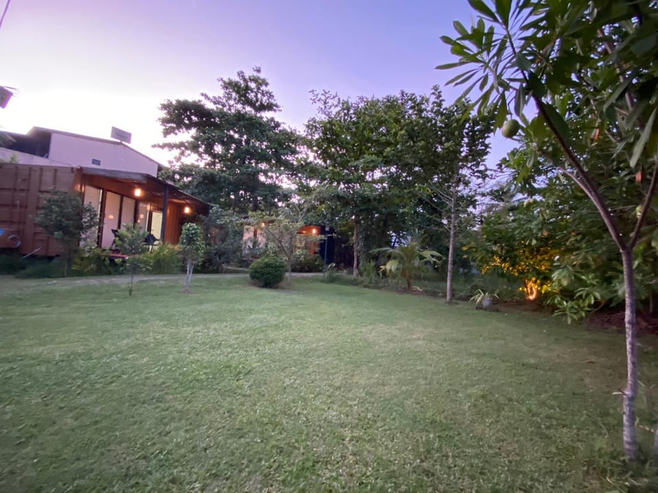 Property building, Day, Natural landscape, Garden, Garden view