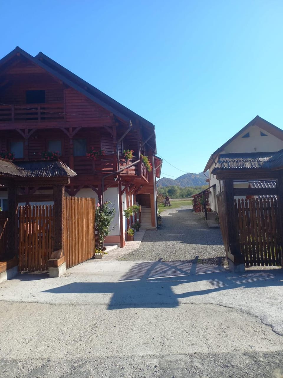 Property building, Day, Natural landscape, Street view