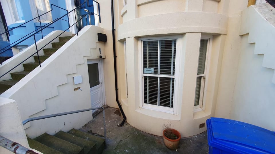 Seaside Hideaway - Free Onstreet Parking House in Scarborough