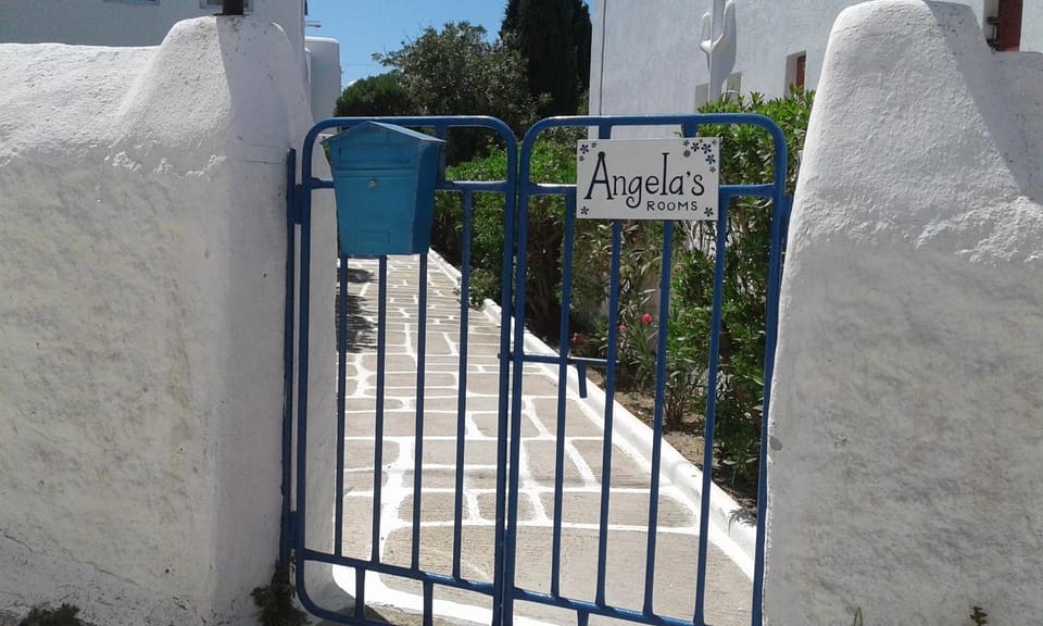 Day, Property logo or sign