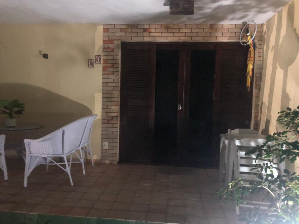 Patio, Living room