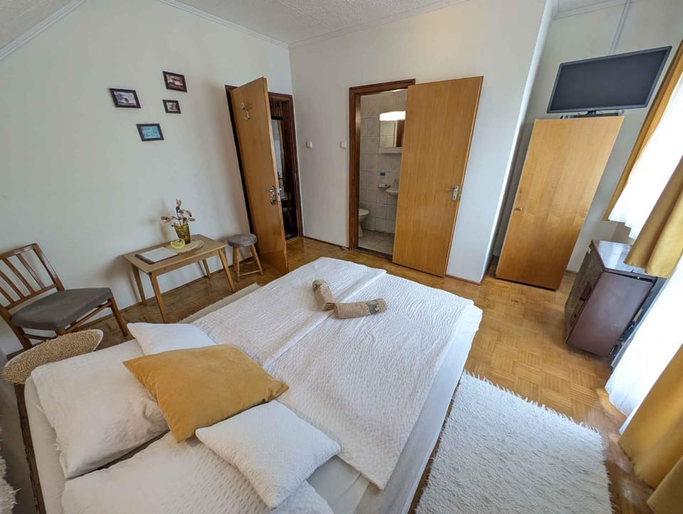TV and multimedia, Bedroom