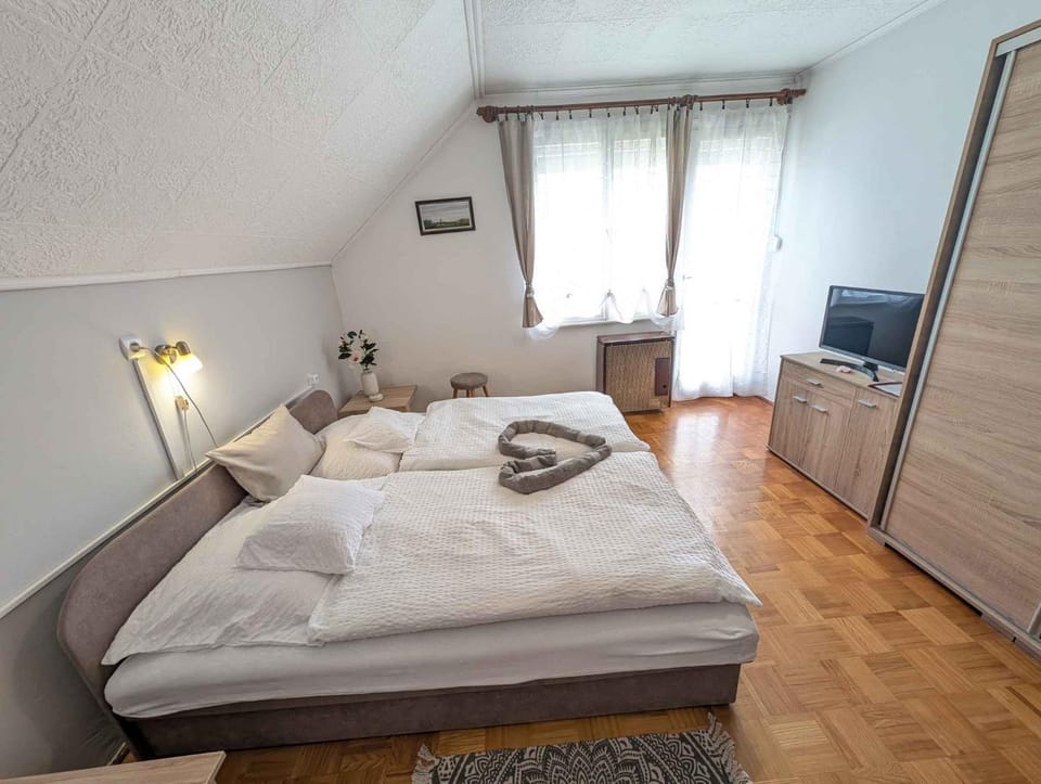 TV and multimedia, Bedroom