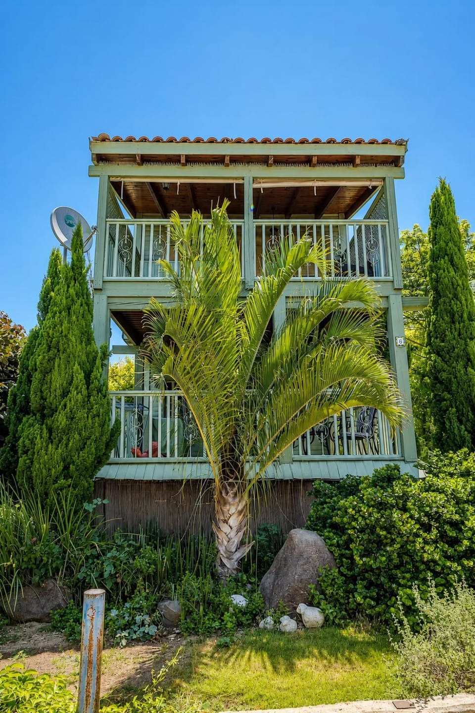 Property building, Spring, Day, Garden, Garden view