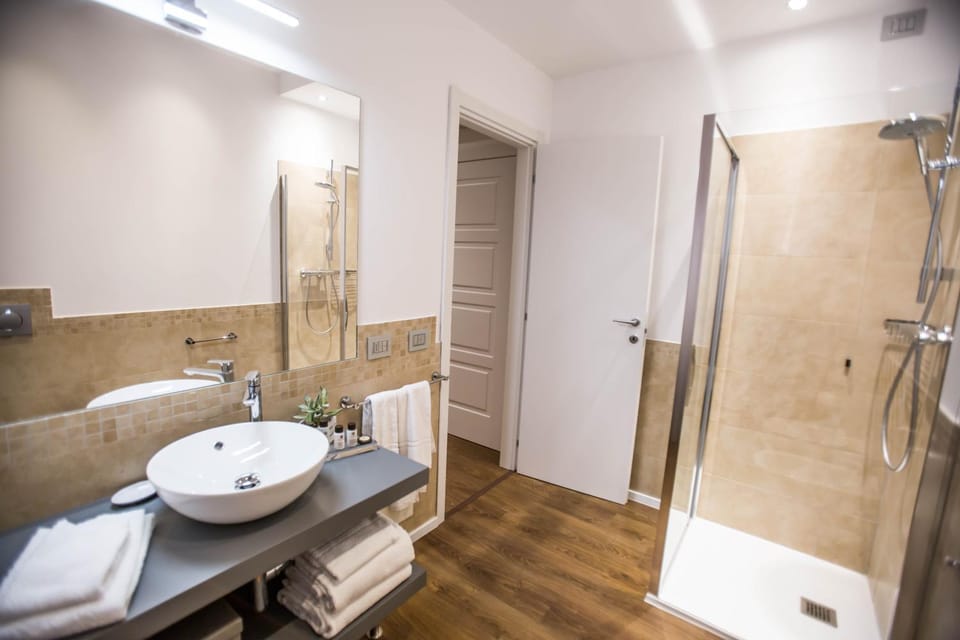 Shower, Bathroom
