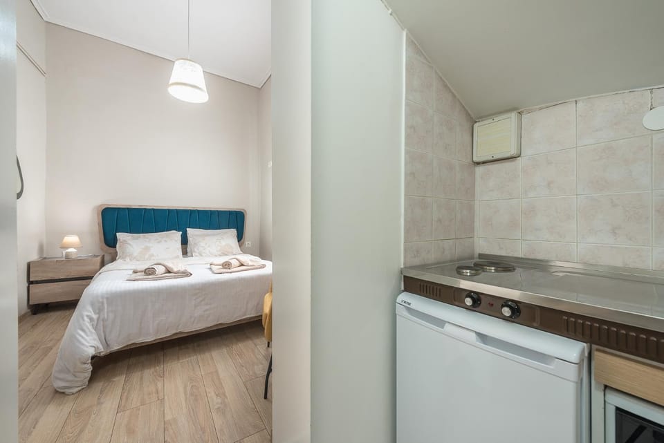 Bed, Kitchen or kitchenette, Photo of the whole room, Bedroom, towels