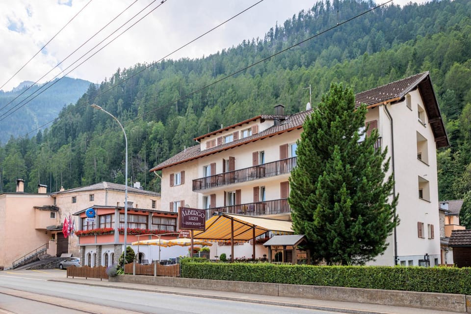 Lardi Hotel & Ristorante, Le Prese Valposchiavo Hotel in Province of Brescia