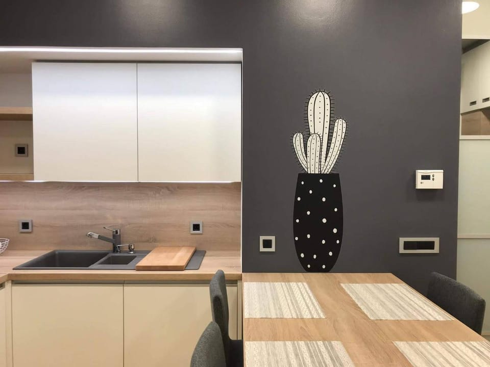 Kitchen or kitchenette, Other, Dining area