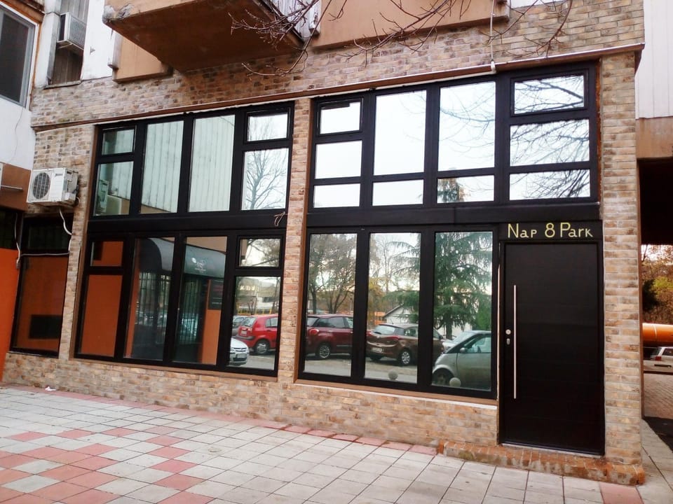 Facade/entrance