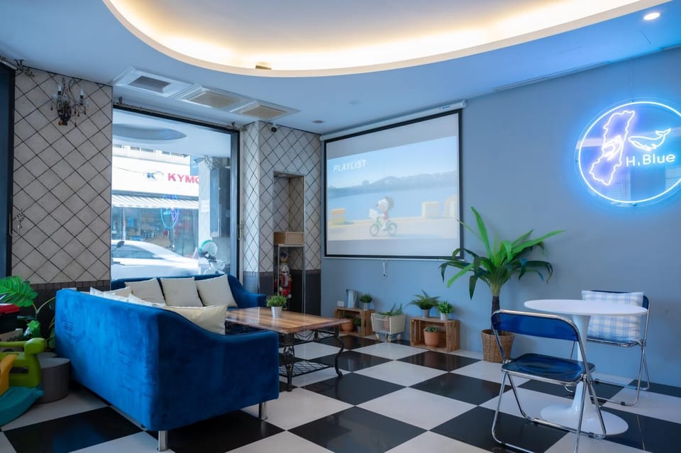 Seating area