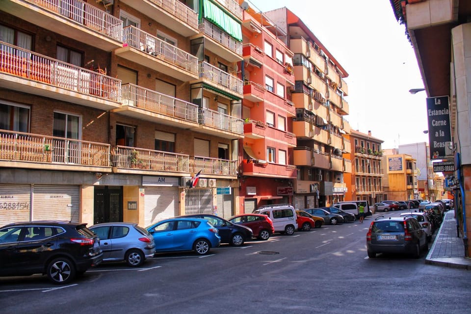 Property building, Neighbourhood