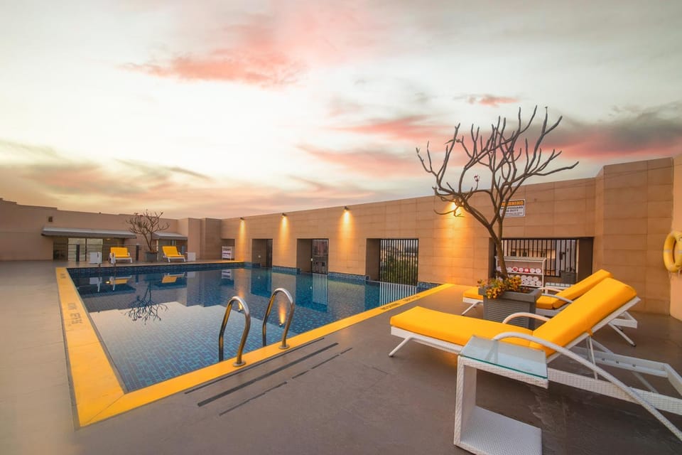 Balcony/Terrace, Swimming pool, Swimming pool