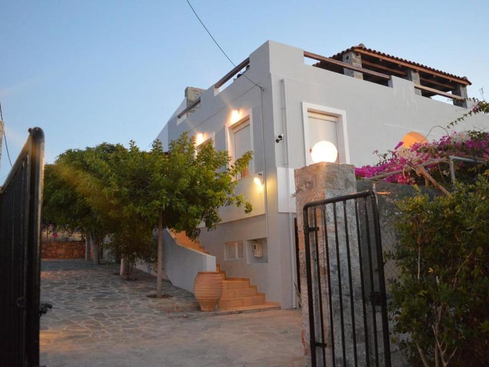 United blue Resorts - White Sand House in Crete