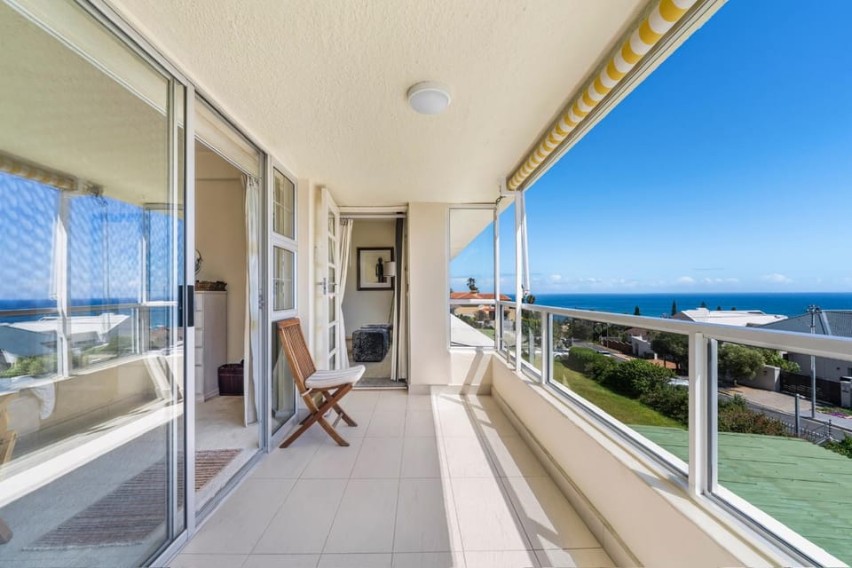 Seaview 10 Monte Carlo Camps Bay Apartment in Camps Bay