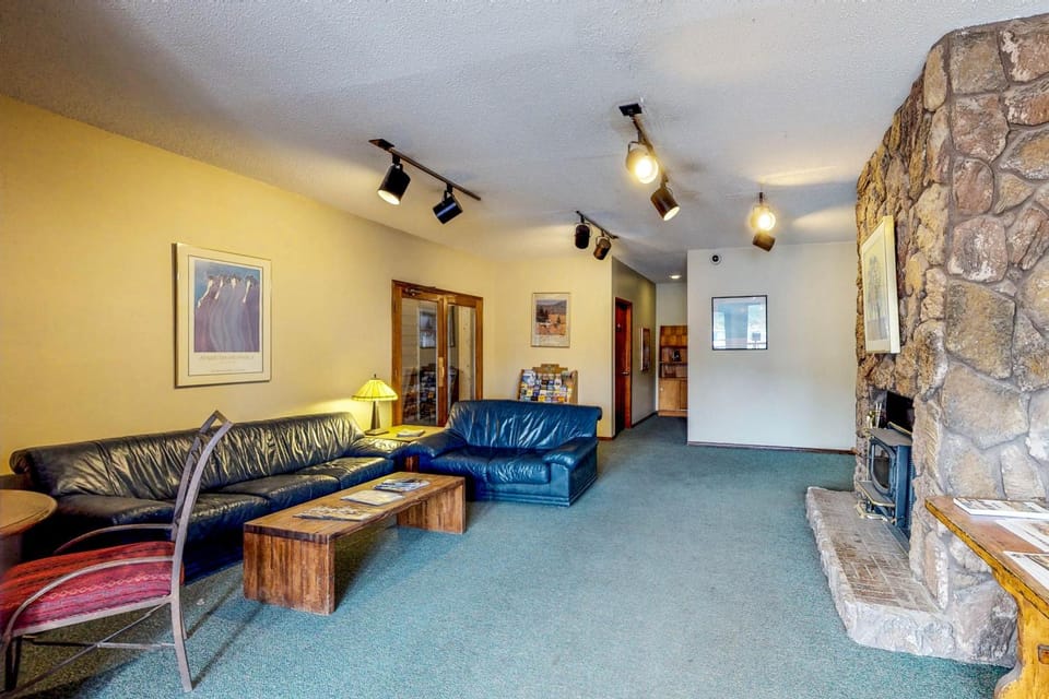 Gold Creek 304 Apartment in Angel Fire