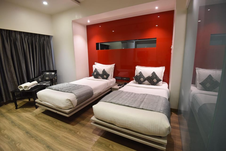 Bed, Living room, Bedroom, Area and facilities