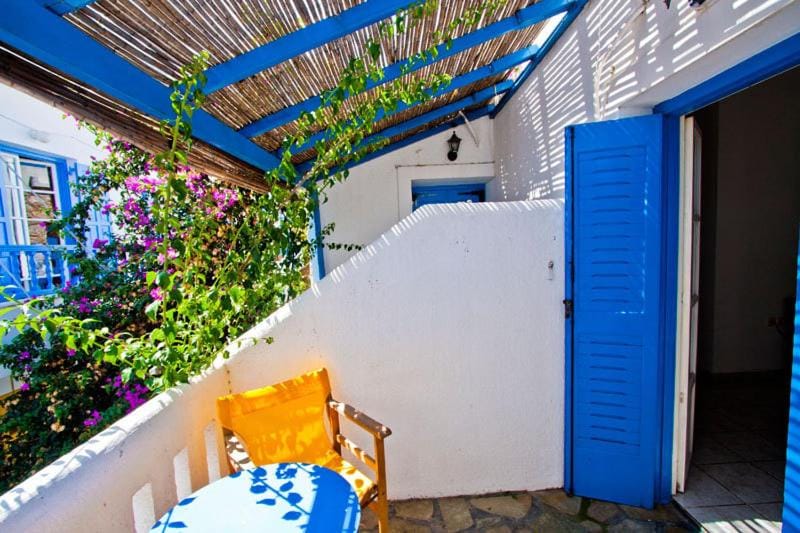 Patio, Facade/entrance, Spring