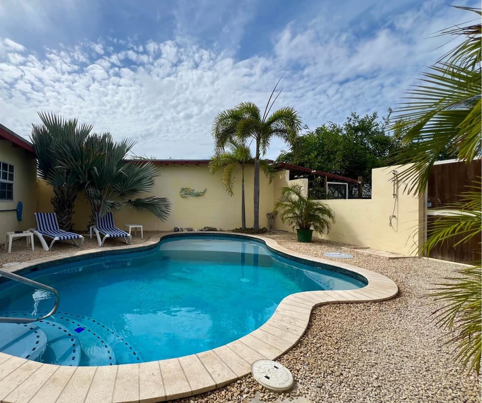 Pool view, Swimming pool, sunbed