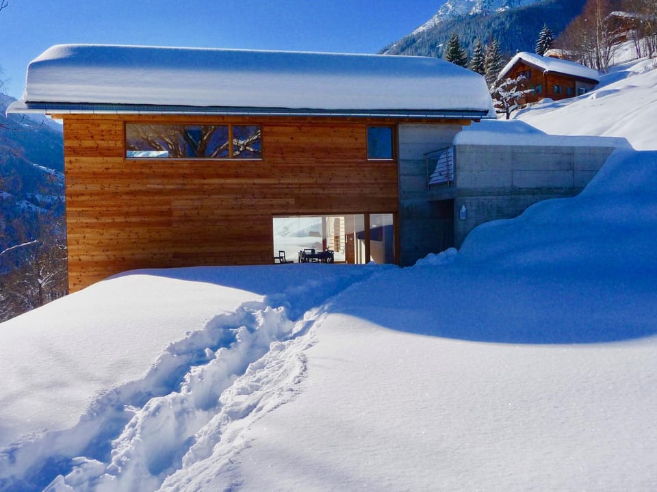 Facade/entrance, Winter, On site