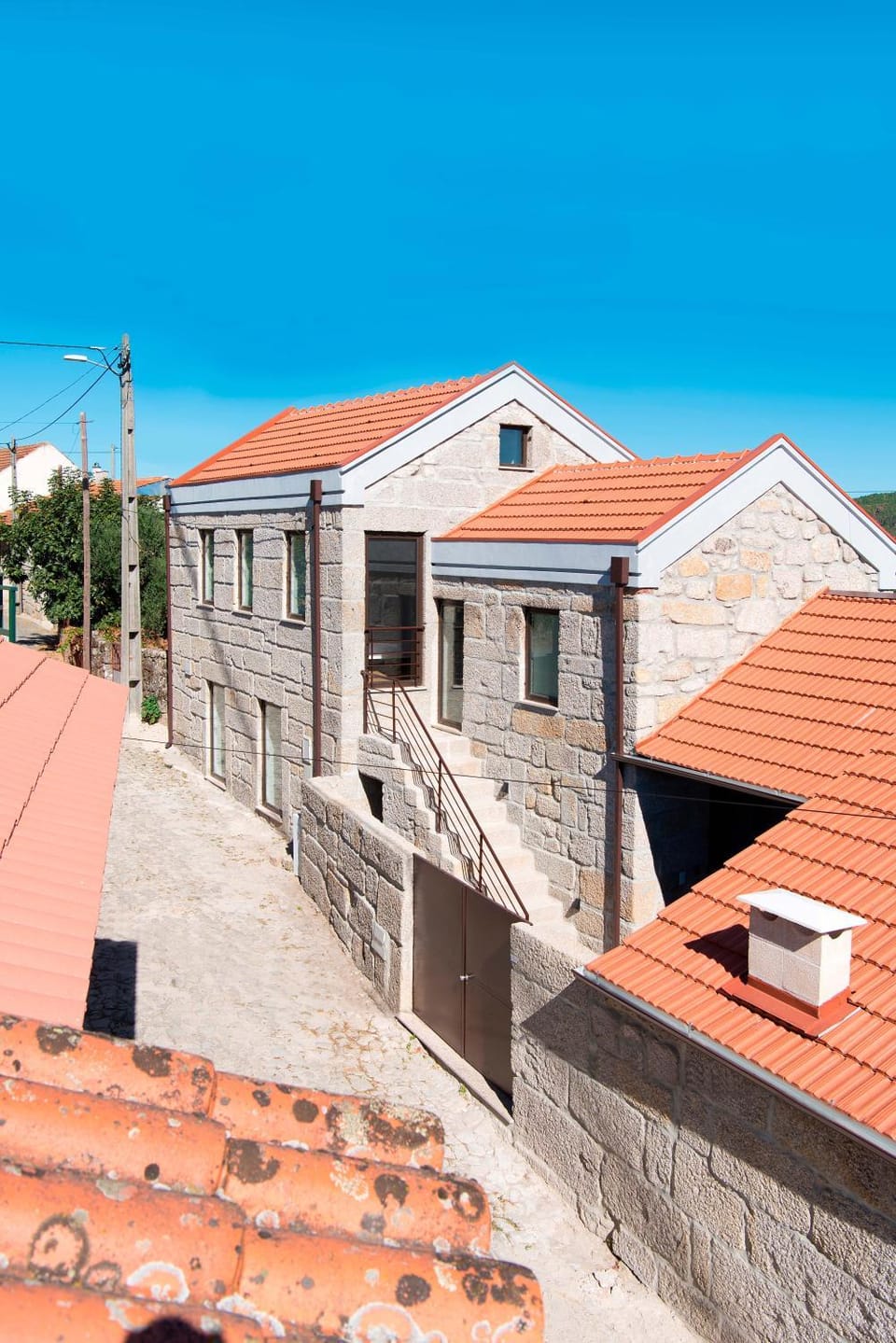Property building, Facade/entrance, Day