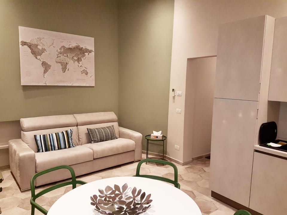 Coffee/tea facilities, Living room, Dining area