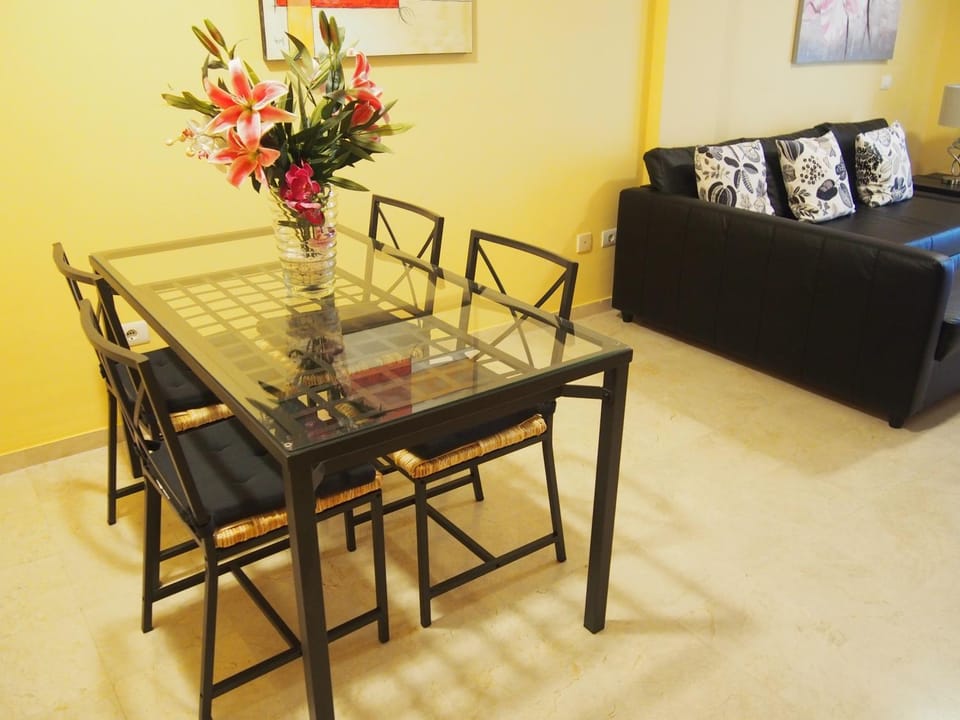 Living room, Seating area, Dining area